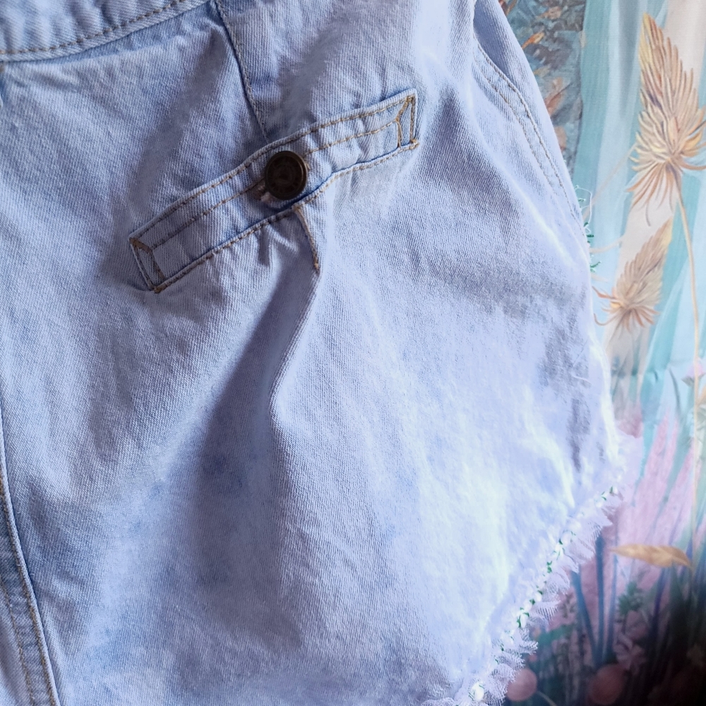 Vintage High-waisted Cottagecore Denim Shorts Reworked - Picture 12 of 14